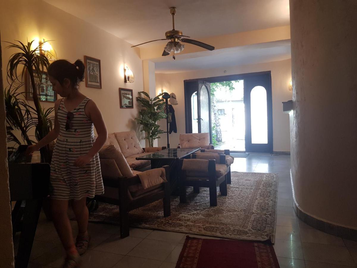 Hotel Dvete Brezi à Burgas Extérieur photo